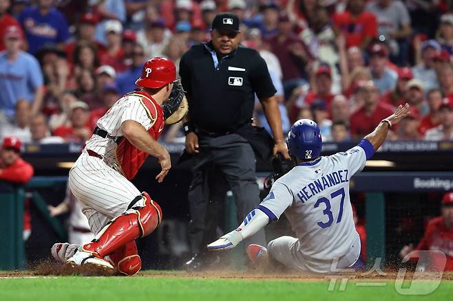 LA 다저스의 테오스카 에르난데스가 7일(한국시간) 열린 ⓒ AFP=뉴스1