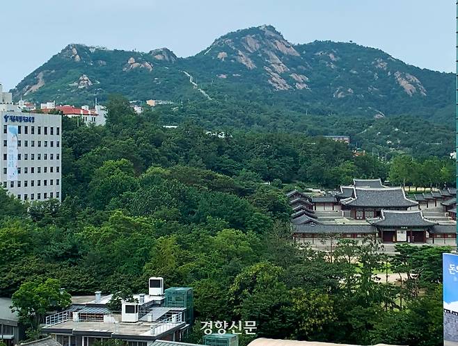 경희궁의 여름.