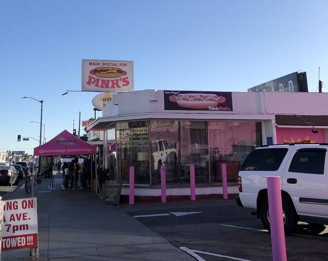 미국 캘리포니아주 LA에 위치한 ‘핑크스 핫도그(Pink’s Hot Dogs)‘ 매장 모습. 뉴시스