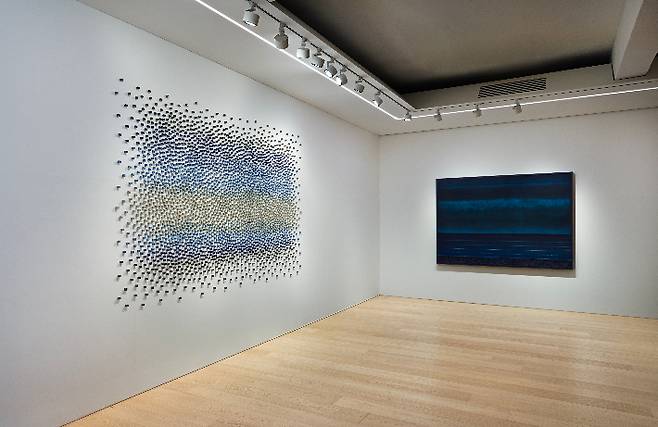 라틴계 미국인 여성 작가 테레시타 페르난데스의 개인전 '지층의 바다'가 25일까지 서울 용산구 한남동 리만머핀 서울에서 열린다. 리만머핀 서울 제공