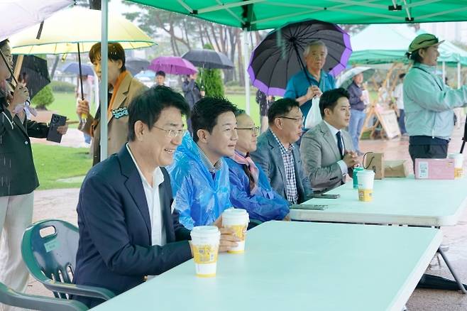 순천시소상공인연합회 주관하고, 순천시청년권익위원회가 주최한 ‘2025 청년 소상공인 페스티벌’ 행사 모습.