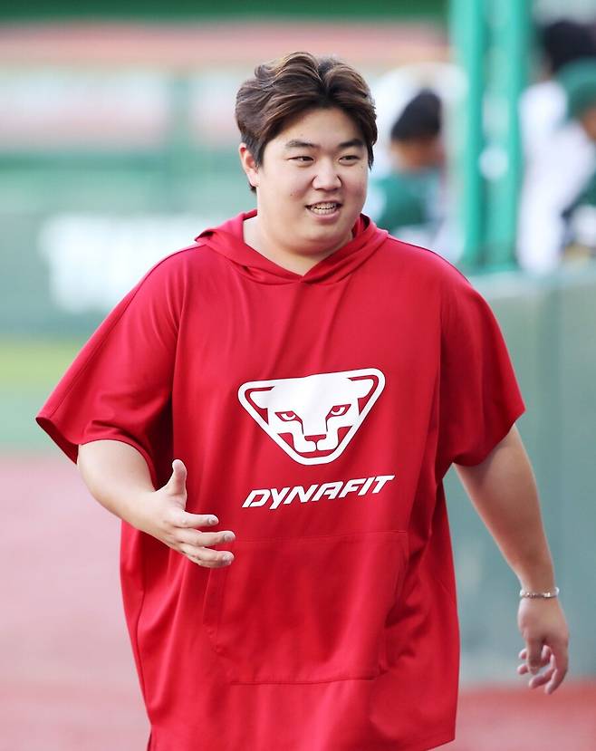 ▲ 이로운은 만 21세 이하 선수로는 역사상 처음으로 1점대 평균자책점과 30홀드를 동시에 달성한 선수로 등극했다 ⓒSSG랜더스