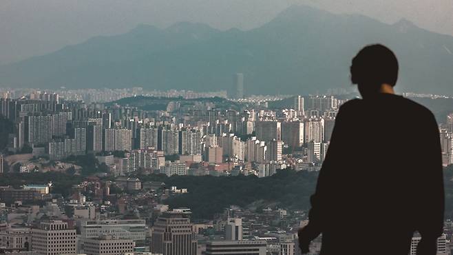 서울시 아파트 중위 가격이 6개월 째 10억원을 웃돌고 있다.[사진｜뉴시스]