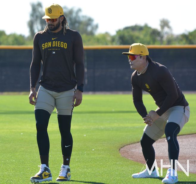 (타티스 주니어와 김하성(오른쪽). 둘은 '절친'으로 유명하다)