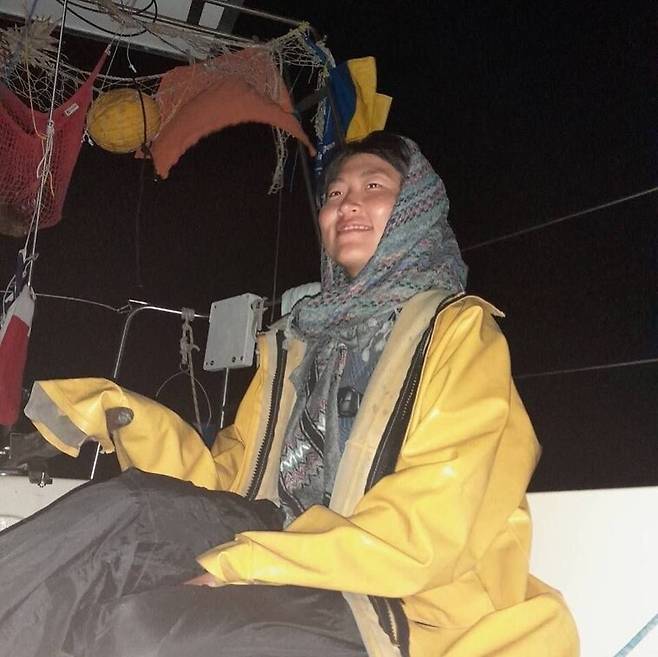 ‘가자로 향하는 천개의 마들린호’ 선단에 참여해 항해 중인 해초 활동가. 제공 강정친구들, 개척자들