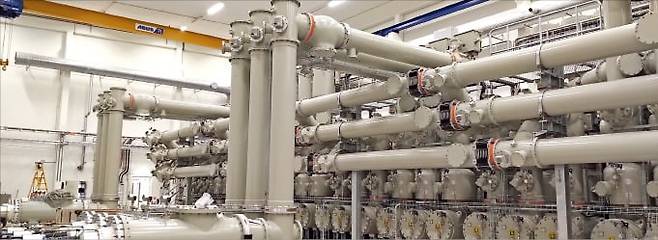 효성중공업의 초고압 차단기.  /효성중공업 제공