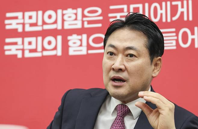 장동혁 국민의힘 대표가 26일 서울 여의도 국회에서 한국경제신문과 인터뷰를 하고 있다./2025.9.26 임형택기자