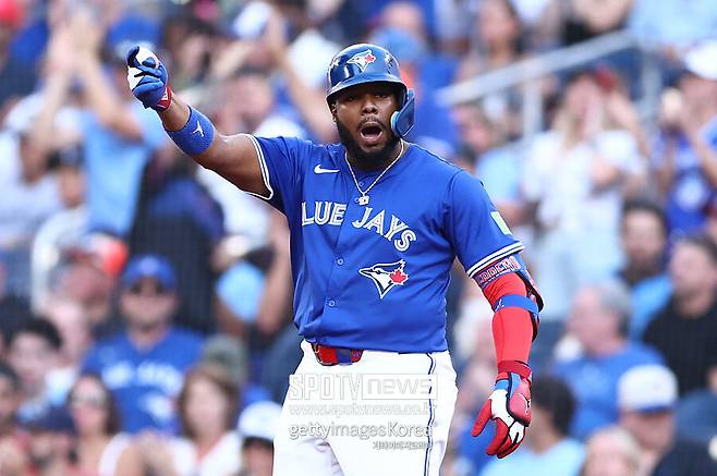 ▲ 뉴욕 양키스와 디비전시리즈에서 3경기 연속 홈런포를 터뜨린 블라디미르 게레로 주니어