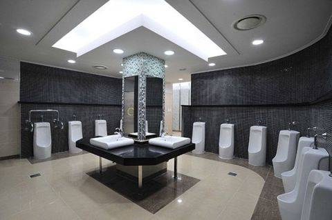 지하철 5호선 천호역 화장실. 서울시