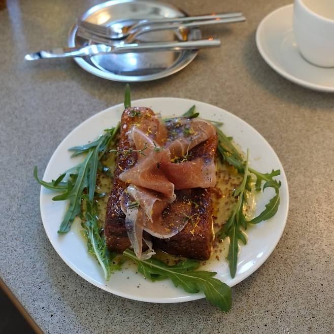 인스타그램 @phal.cafe