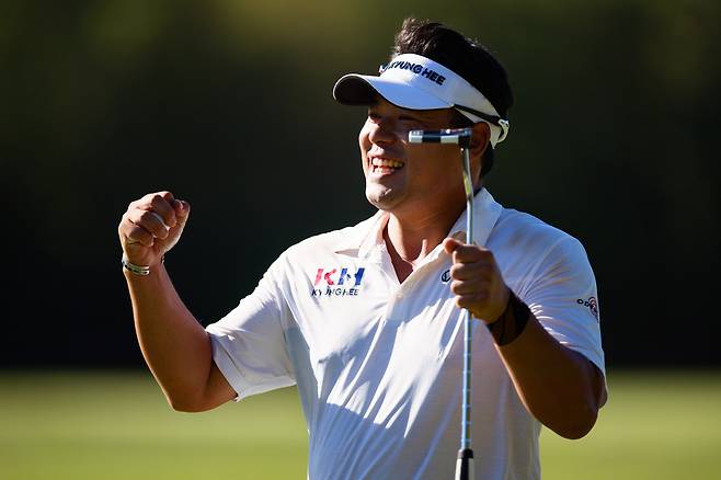 이승택이 지난 6일 열린 콘페리 투어 파이널 3차전 컴플라이언스 솔루션스 챔피언십 최종 라운드 도중 15번 홀에서 위기 상황을 극복하고 버디를 잡아낸 뒤 기뻐하고 있다. 게티이미지코리아