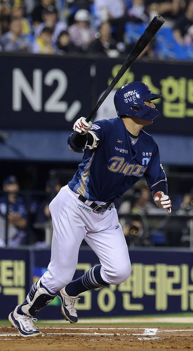 ▲ 최원준은 올해 부진하기는 했지만 여전히 젊은 나이에 중견수가 가능한 외야수라는 이점을 무시할 수 없다 ⓒ연합뉴스