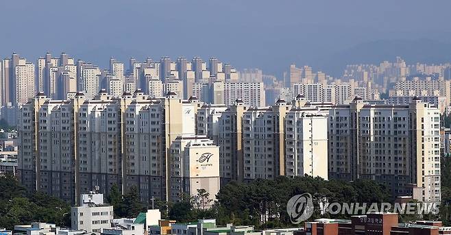 광주 아파트 촬영 정회성. 광주 도심 아파트단지. 도시 전경