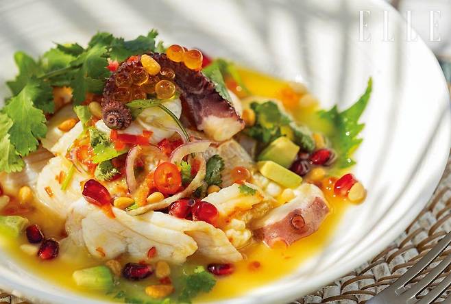 트윈팜스 몬타주르의 레스토랑 ‘시머’에선 최고의 태국 로컬 메뉴를 즐길 수 있다.