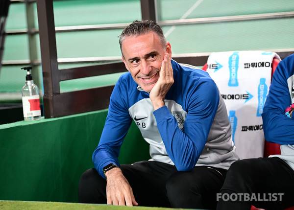 파울루 벤투 당시 남자 축구대표팀 감독. 서형권 기자