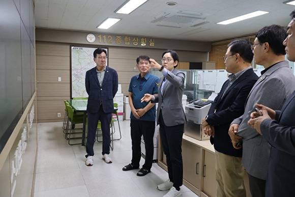 추석 전 112 종합상황실을 방문한 조지연 의원 [사진=조지연 의원 페이스북 캡처]