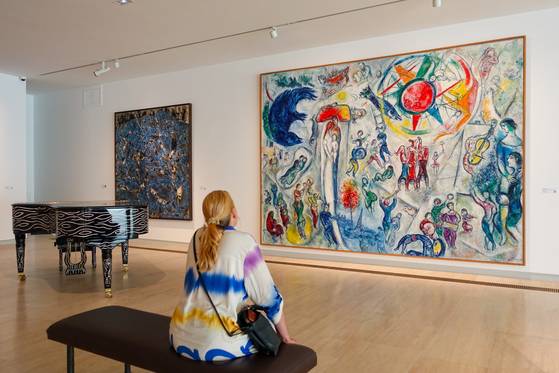 ‘매그재단 미술관’은 생폴드방스 여행의 필수 코스로 꼽힌다. 이 마을에서 20년을 산 마르크 샤갈의 대표작인 ‘La vie(인생)’도 감상할 수 있다.