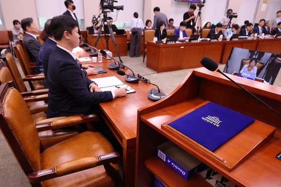 지난달 30일 국회 법제사법위원회에서 열린 조희대 대법원장 대선개입 의혹 관련 긴급현안 청문회가 조 대법원장 없이 진행되고 있다. 뉴시스