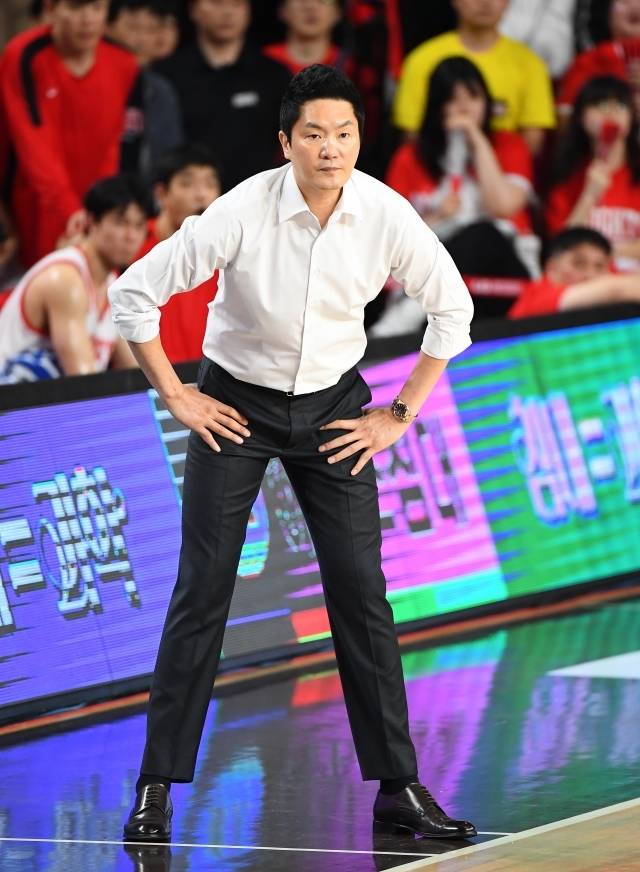 전희철 서울 SK 감독이 국가대표팀 임시 감독을 맡는다. 사진=KBL 제공