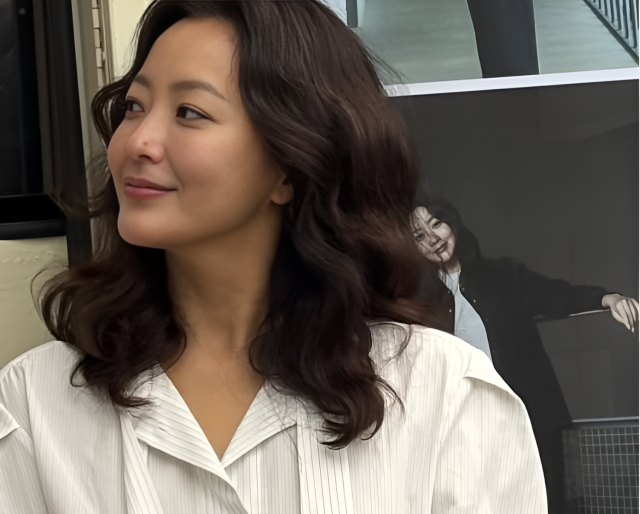 배우 김희선. /김희선 소셜미디어