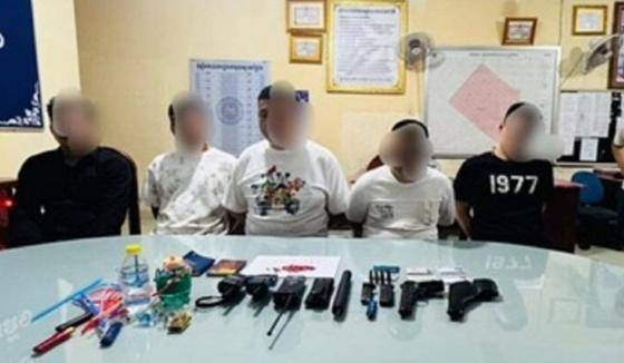 기사와 무관한 사진. 캄보디아 현지 매체 크메르타임스가 지난달 23일 보도한 50대 한국인 남성 납치 사건의 용의자들. 캄보디아 경찰 제공