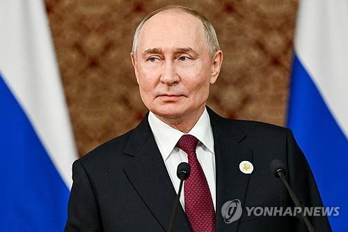 타지키스탄서 기자회견 하는 푸틴 러시아 대통령 [타스통신 연합뉴스. 재판매 및 DB 금지]