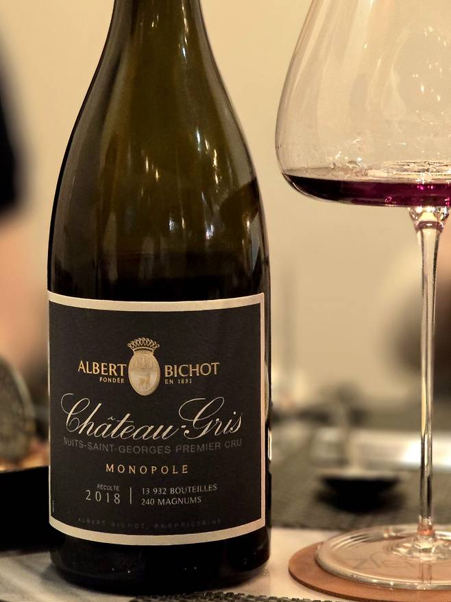 샤토 그리 뉘 생 조르주 프리미에 크뤼 모노폴 ‘샤토 그리’. 최현태 기자