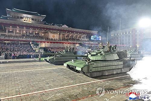 북한, 노동당 창건 80주년 경축 열병식 개최 (평양 조선중앙통신=연합뉴스) 지난 10일 김일성광장에서 노동당 창건 80주년 경축 열병식이 성대히 거행됐다고 조선중앙통신이 11일 보도했다. 사진은 신형 전차 '천마-20'. 2025.10.11 
    [국내에서만 사용가능. 재배포 금지. For Use Only in the Republic of Korea. No Redistribution]
    nkphoto@yna.co.kr