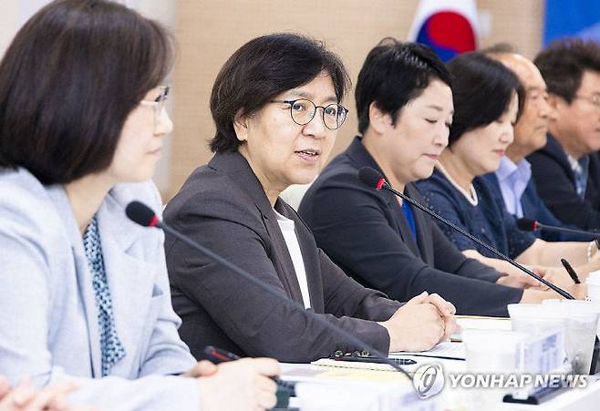 정은경 보건복지부 장관이 지난 8월 전남 광주를 방문해 의료·요양 통합돌봄 시범사업 추진현황을 점검, 현장 의견을 청취하고 있다. (사진=연합뉴스)