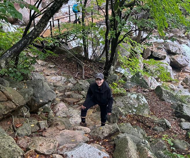 지친 기색 역력한 기자 [동행 소방대원 촬영. 재판매 및 DB 금지]