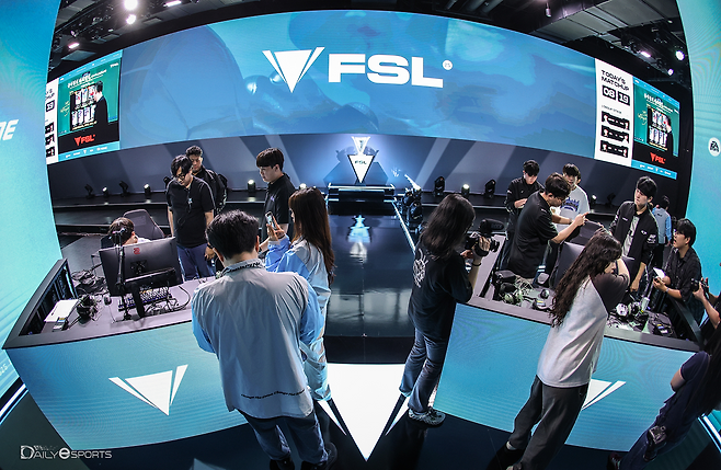 32강 리그를 지나 16강 토너먼트가 시작된다.