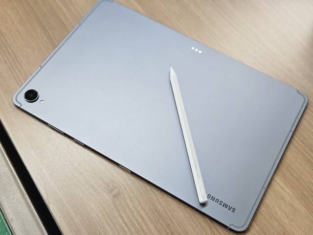 삼성전자 ‘갤럭시 탭S11’ 기본형 제품. 김나인 기자