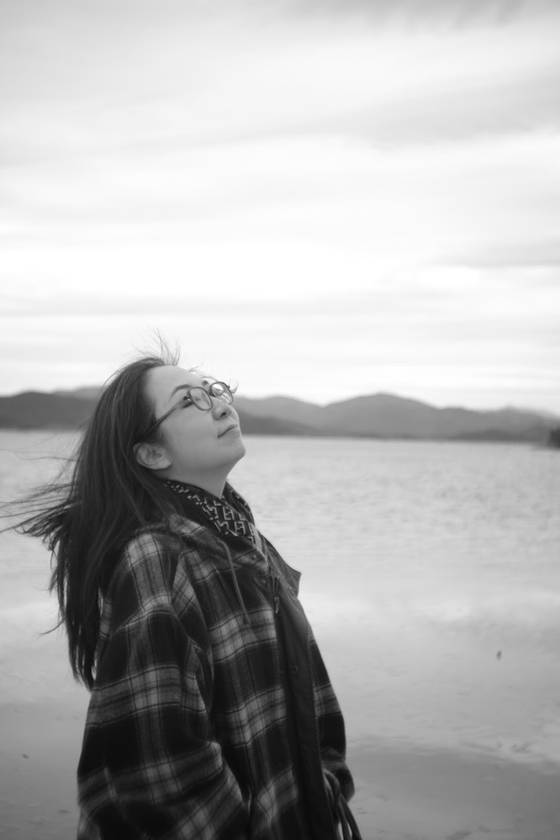 작가는 악인으로 등장하는 문오언에게 마이크조차 쥐여주지 않았다. 그는 "이 역시 내용보다 서술 형식이 중요했기 때문"이라고 설명했다. 사진 본인 제공