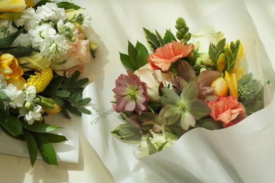 청각장애인 플로리스트들이 직접 제작해 매달 정기구독 서비스하고 있는 꽃다발. [중앙포토]