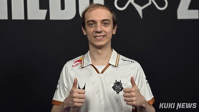 ‘캡스’ 라스무스 뷘터가 12일 중국 베이징 스마트 e스포츠센터에서 쿠키뉴스와 만나 인터뷰하고 있다. 김영건 기자