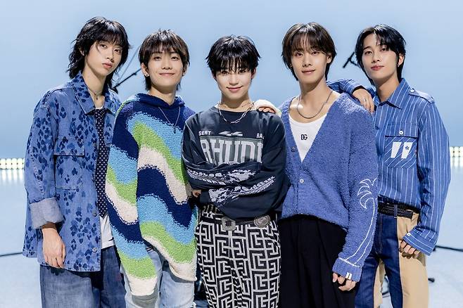 하이파이유니콘. FNC엔터 제공