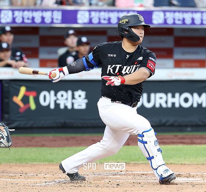▲ KT의 우승 주역 중 하나였던 강백호는 FA 시장 최고의 이슈메이커로 자리할 전망이다 ⓒ곽혜미 기자