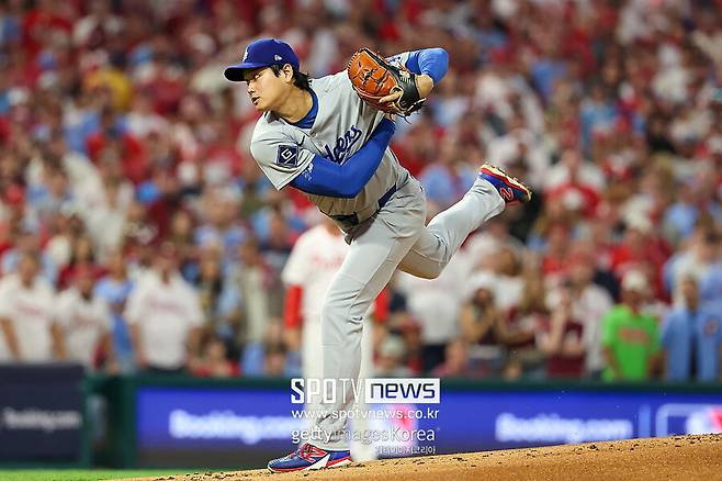 ▲ 포스트시즌에서도 역사적인 투타 겸업을 이어 가고 있는 오타니지만, 역시 그 난이도는 정규시즌보다 훨씬 높다