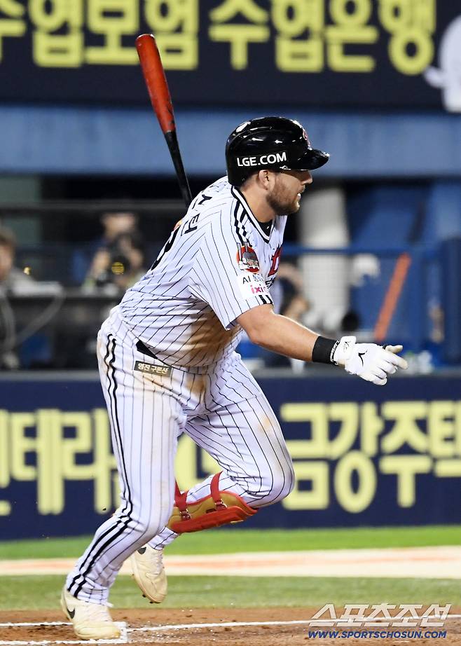 1일 잠실구장에서 열린 LG 트윈스와 NC 다이노스의 경기. LG 오스틴이 타격을 하고 있다. 잠실=박재만 기자 pjm@sportschosun.com/2025.10.01/