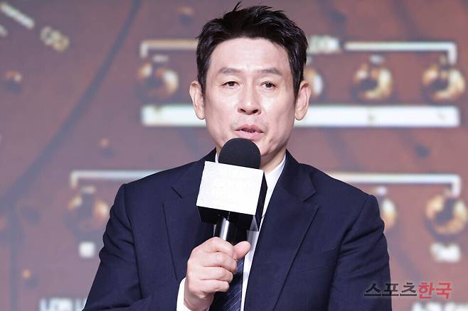 넷플릭스 영화 '굿뉴스' 제작보고회에 참석한 설경구 25.10.14 ⓒ이혜영 기자 lhy@hankooki.com