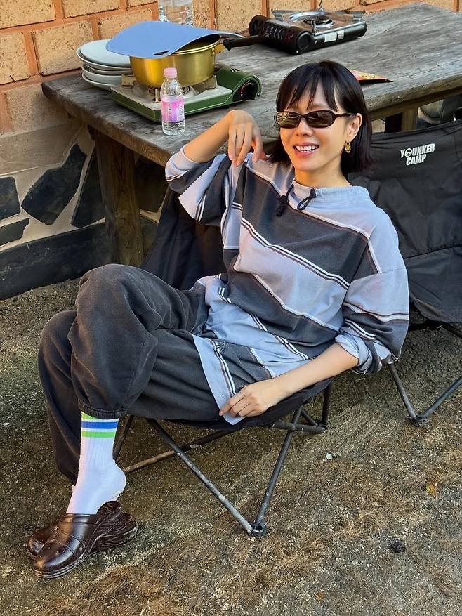 손예진 단발 (출처 : 인스타그램 @yejinhand)