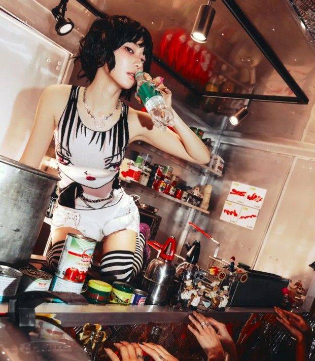 르세라핌 사쿠라 단발 (출처 : 인스타그램 @le_sserafim)