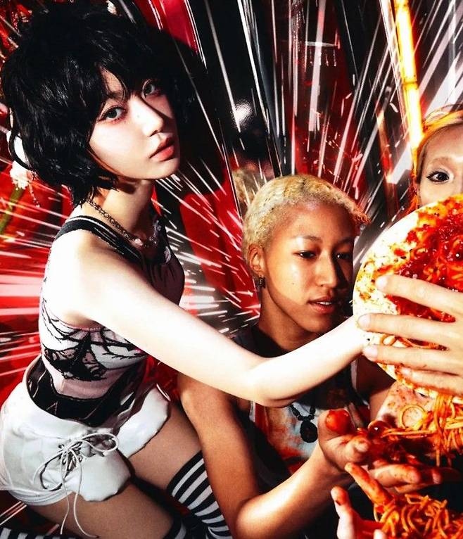 르세라핌 사쿠라 단발 (출처 : 인스타그램 @le_sserafim)