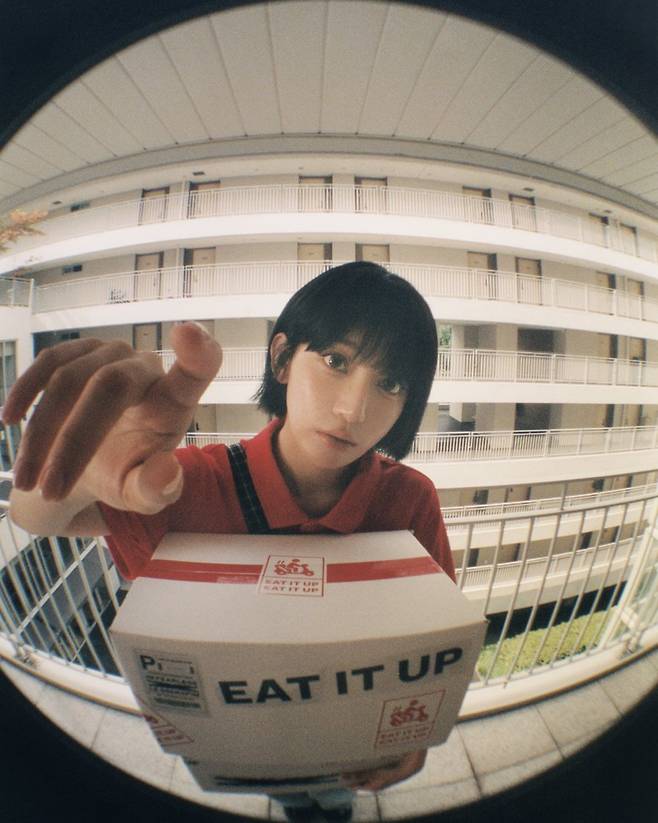 르세라핌 사쿠라 단발 (출처 : 인스타그램 @le_sserafim)