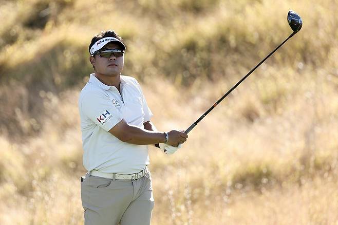 30세의 나이에 미국프로골프(PGA)투어 도전에 나섰던 이승택이 13일 콘페리(2부)투어 포인트 13위에 자리하면서 2026시즌 PGA투어 출전권을 따냈다. 사진은 올 시즌 콘페리투어에서 활약 중인 이승택. 사진 출처 PGA투어