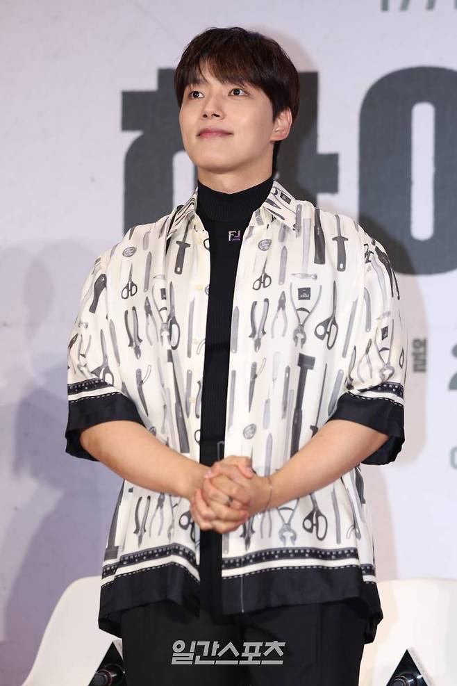 배우 여진구가 18일 오후 서울 강남구 메가박스 코엑스점에서 열린 영화 '하이재킹' 쇼케이스 및 VIP시사회에 참석하고 있다. 서병수 기자 qudtn@edaily.co.kr /2024.06.18/