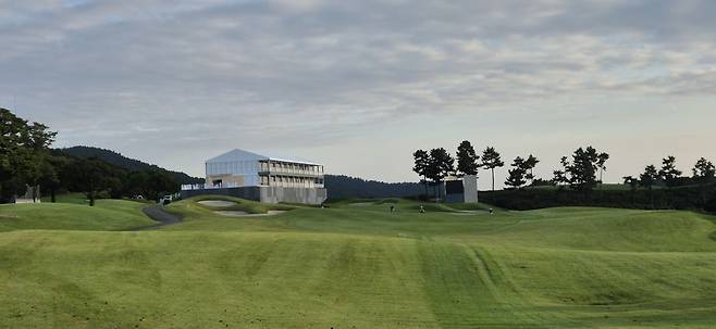 성공적 대회 개최를 위한 만반의 준비를 마친 전남 해남 파인비치골프링크스 18번 홀 전경. 파인비치골프링크스