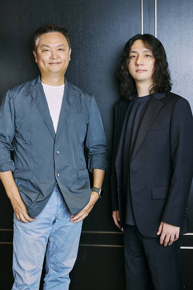 영화 '중간계'의 강윤성 감독과 권한슬 AI 연출. CJ CGV 제공