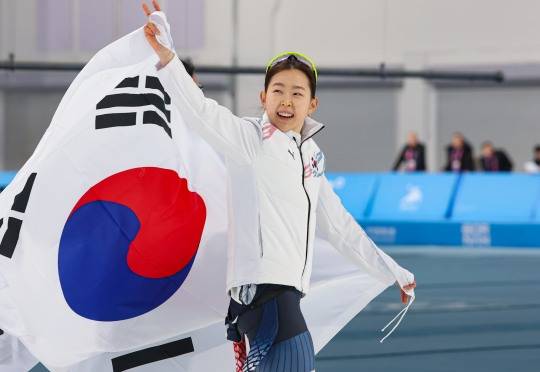 김민선, 여자 500ｍ 1위 세리머니. 사진[연합뉴스]