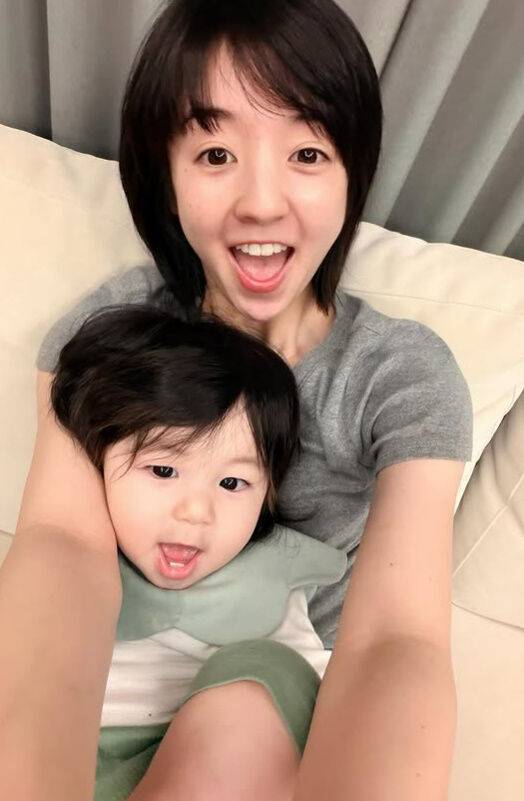 사야, 하루./소셜미디어